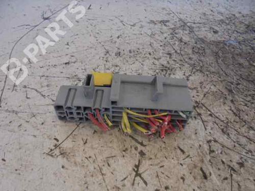 Fuse box RENAULT MEGANE II Saloon (LM0/1_) | BP6121017E1
