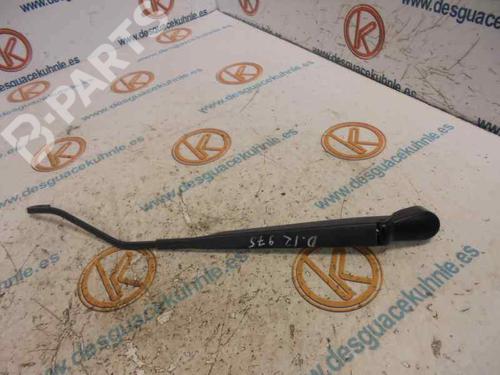 Used Front windshield wiper arm CITROËN C2 (JM_) 1.4 HDi (68 hp) 4897181