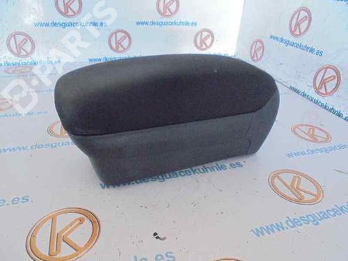 Used Armrest / Center console Armrest / Center console TOYOTA AVENSIS (_T25_) 2.0 D-4D (ADT250_, ADT250R) (126 hp) 7154277 7154277