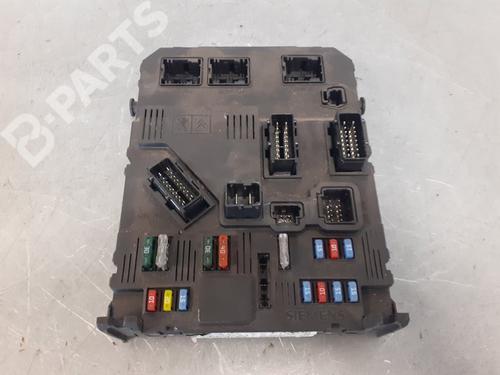 Fuse box PEUGEOT 206 CC (2D) 1.6 16V (2DNFUF, 2DNFUR) (109 hp) 9694502