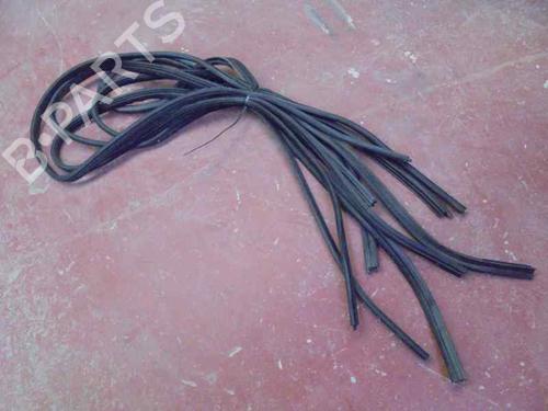 Used Rubber door seal RENAULT MEGANE II (BM0/1_, CM0/1_) 1.5 dCi (BM0F, BM0T, BM2B, CM0F, CM0T) (82 hp) 14180567