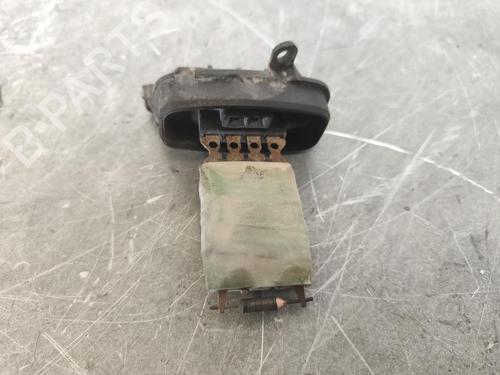Used Heater resistor MERCEDES-BENZ VITO Van (W638) 112 CDI 2.2 (638.094) (122 hp) 13526027