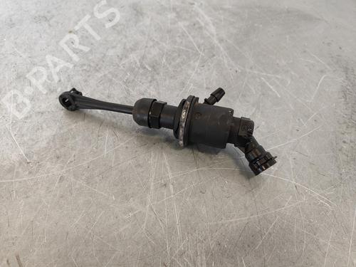 Used Clutch slave cylinder RENAULT SCÉNIC II (JM0/1_) [2003-2010]  14190159