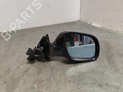 Retrovisore destro AUDI A4 B5 Avant (8D5) 2.5 TDI (150 hp) 31156068