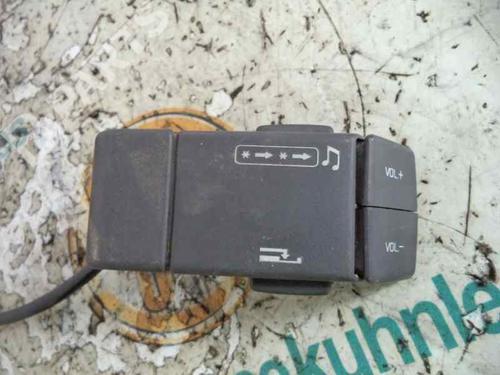 Steering wheel controls RENAULT LAGUNA I (B56_, 556_) 1.9 dTi | BP2477091E15