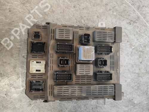 Used Fuse box Fuse box PEUGEOT 607 (9D, 9U) 3.0 V6 24V (207 hp) 36073550 36073550