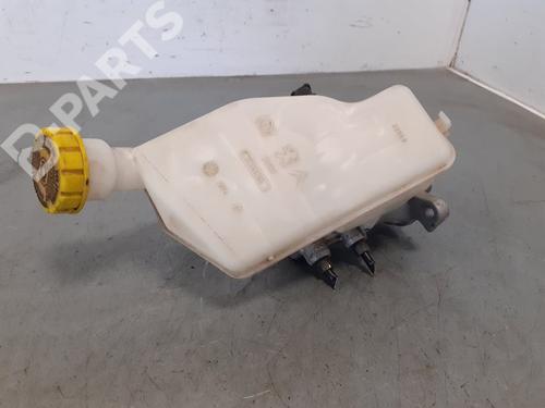 Used Brake master cylinder PEUGEOT 208 I (CA_, CC_) [2012-2020]  9453424
