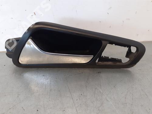 Used Front left interior door handle VW PASSAT B6 (3C2) 2.0 TDI (140 hp) 7289337