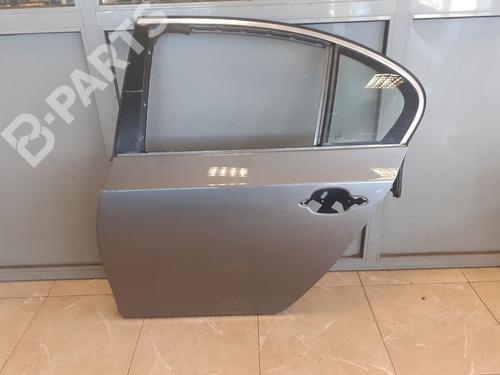 Used Left rear door BMW 5 (E60) 525 d (177 hp) 8952171