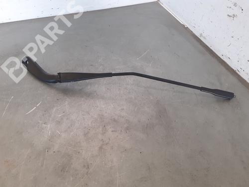 Used Front windshield wiper arm BMW 3 (F30, F80) 320 d (163 hp) 10381464