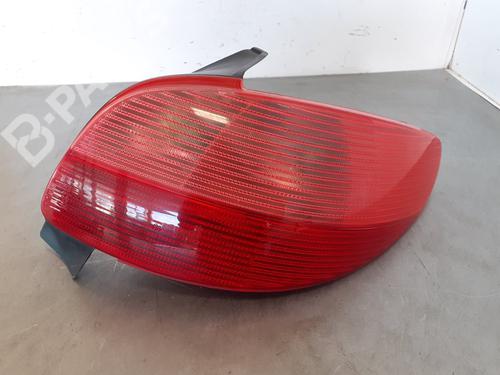 Used Right taillight PEUGEOT 206 Hatchback (2A/C) [1998-2012]  8043540