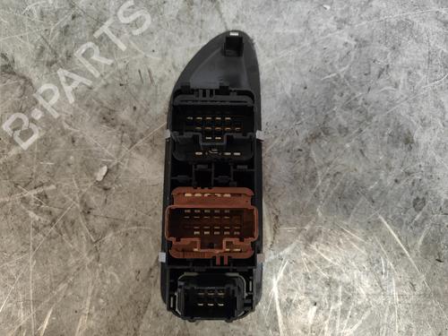 Left front window switch RENAULT LAGUNA II (BG0/1_) 2.0 16V (BG03, BG0Z, BG0T, BG1Y) | BP29831193I27 