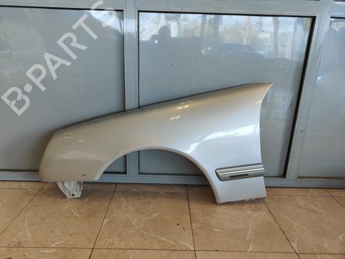 Used Left front fenders MERCEDES-BENZ E-CLASS (W210) E 240 (210.061) (170 hp) 22902472