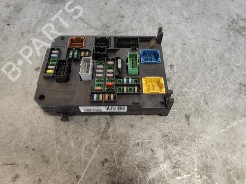 Used Fuse box CITROËN C4 I (LC_) [2004-2014]  25846717