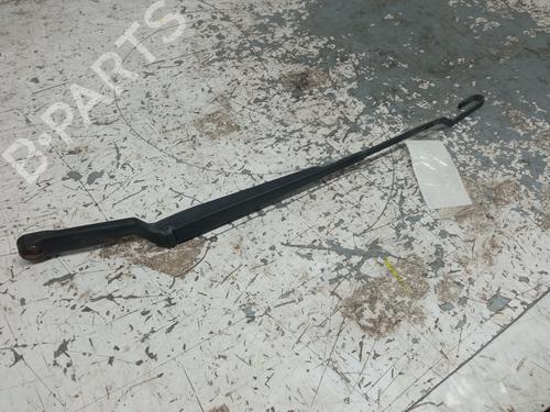 Used Front windshield wiper arm Front windshield wiper arm 34537981 34537981