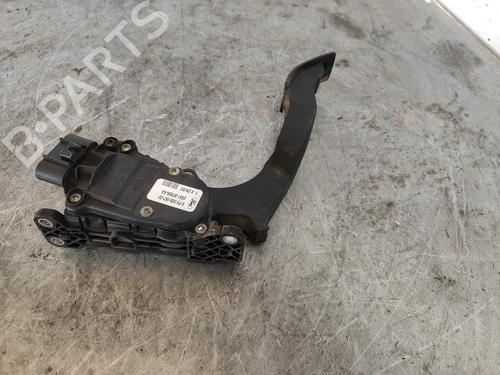 Pedal FORD FIESTA V (JH_, JD_) 1.6 16V (100 hp) 27303040