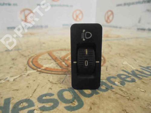 Used Headlight switch BMW 5 (E39) 530 d (184 hp) 2477407