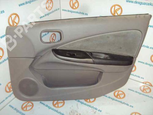 Pannello interno portiera anteriore destro NISSAN ALMERA II Hatchback (N16) 2.2 Di (110 hp) 2470456