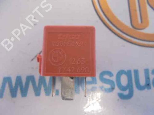 Used Electronic module BMW 5 Touring (E61) 525 d (197 hp) 14184023