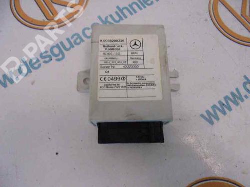 Module électronique MERCEDES-BENZ S-CLASS (W220) S 400 CDI (220.028, 220.128) (250 hp) 2463102