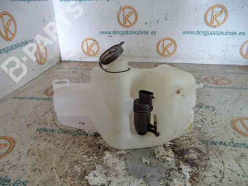 Used Windscreen washer tank RENAULT RAPID Box Body/MPV (F40_, G40_) 1.9 D (F40R) (54 hp) 7430038