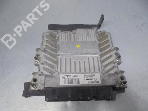 Used Engine control unit (ECU) RENAULT SCÉNIC II (JM0/1_) [2003-2010]  2464676