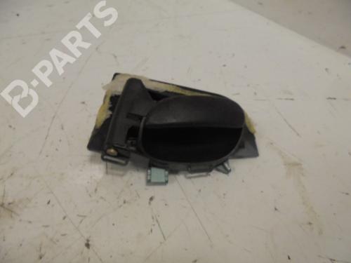 Høyre foran invendig håndtak PEUGEOT 206 Hatchback (2A/C) 1.4 i (75 hp) 6549758
