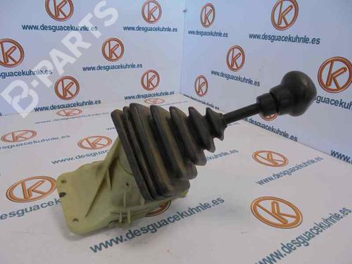 Used Gear lever RENAULT RAPID Box Body/MPV (F40_, G40_) [1985-2001]  7428269