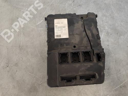 Used Fuse box RENAULT MEGANE II Saloon (LM0/1_) 1.9 dCi (LM0G, LM1G, LM2C) (120 hp) 11013265