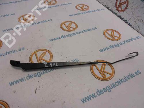 Used Front windshield wiper arm CITROËN XSARA Coupe (N0) 1.9 D (68 hp) 6631587