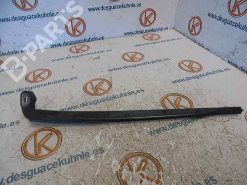 Used Front windshield wiper arm SEAT LEON (1P1) [2005-2013]  3524825