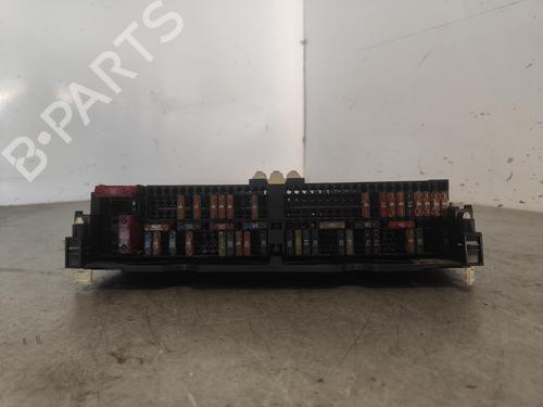 Used Fuse box BMW 3 (E46) 320 d (136 hp) 30388018