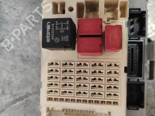 Sikringsdåse FIAT STILO (192_) 1.2 16V (192_XA1B) | BP29731845E1