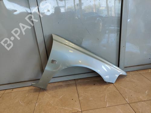 Used Right front fenders VOLVO V40 Estate (645) 2.0 (136 hp) 22899792
