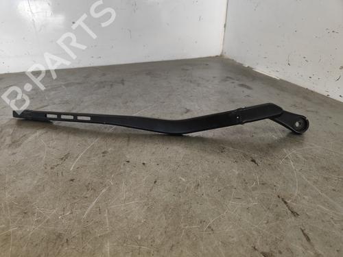 Used Front windshield wiper arm Front windshield wiper arm 36888173 36888173
