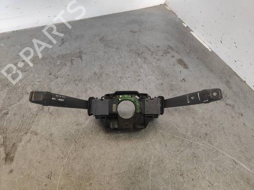 Used Steering wheel controls Steering wheel controls VOLVO S60 I (384) [2000-2010] 39718670 39718670