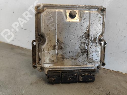 Used Engine control unit (ECU) RENAULT LAGUNA II (BG0/1_) [2001-2007]  11934620