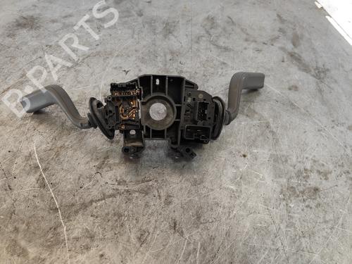 Steering wheel controls VOLVO S40 I (644) 1.9 DI | BP27262556E15