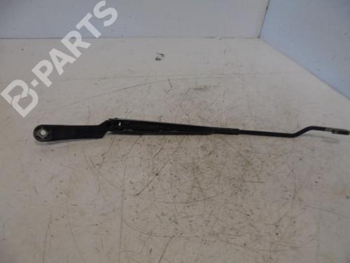 Used Front windshield wiper arm VW GOLF IV (1J1) 1.9 TDI (90 hp) 6897960
