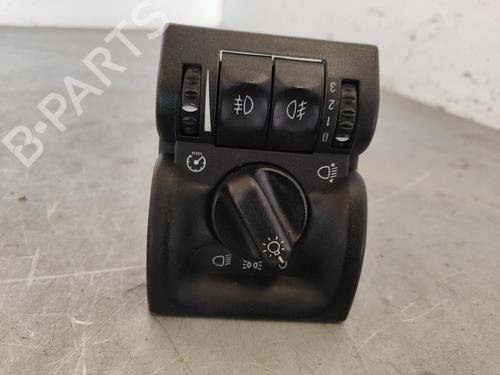 Used Headlight switch OPEL VECTRA B (J96) [1995-2004]  15763939