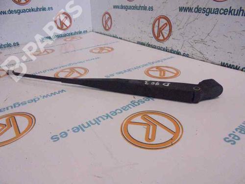 Used Front windshield wiper arm NISSAN TERRANO II (R20) 2.7 TDi 4WD (125 hp) 3524932