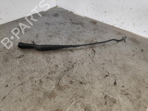 Used Front windshield wiper arm LAND ROVER FREELANDER I (L314) [1998-2006]  26390515
