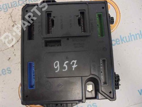 Used Fuse box RENAULT MEGANE III Hatchback (BZ0/1_, B3_) 1.2 TCe (BZ2B, BZ11) (116 hp) 4468831