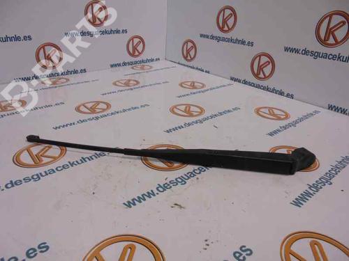 Used Front windshield wiper arm NISSAN TERRANO II (R20) [1992-2007]  6630704