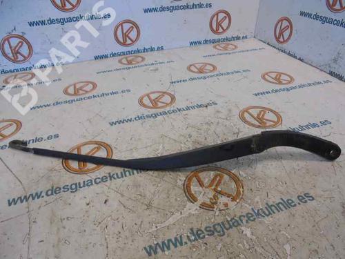 Used Front windshield wiper arm RENAULT LAGUNA II (BG0/1_) 1.8 16V (BG06, BG0J, BG0M) (116 hp) 6631130