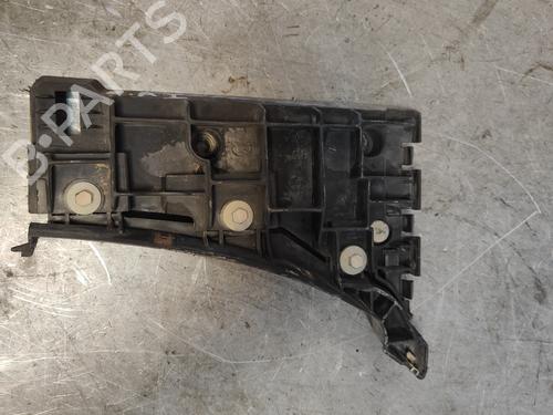 Frontfangerbrakett AUDI A4 B5 Avant (8D5) 2.5 TDI (150 hp) 31156035