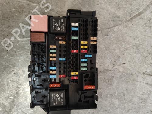 Sicherungskasten für RENAULT LAGUNA Coupe (DT0/1) 1.5 dCi (110 hp) 30077802