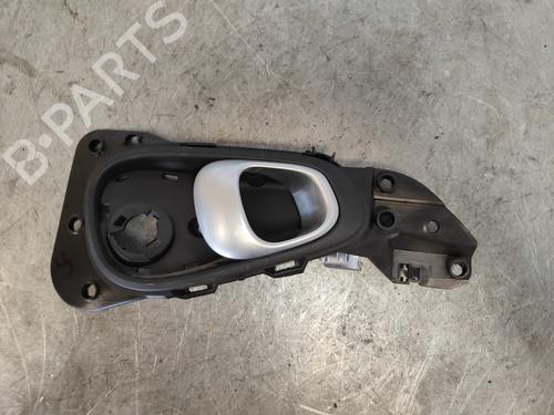 front-right-interior-door-handle-fiat-500l-351_-352_-2012-33694735 main image