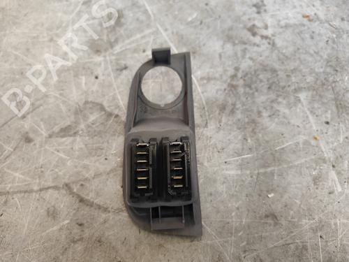 Used Left front window switch RENAULT MEGANE I (BA0/1_) [1995-2004]  30321498