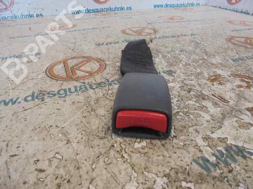 Rear center seatbelt TOYOTA COROLLA (_E12_) 1.6 VVT-i (ZZE121_, ZZE121R) BP8753499I27